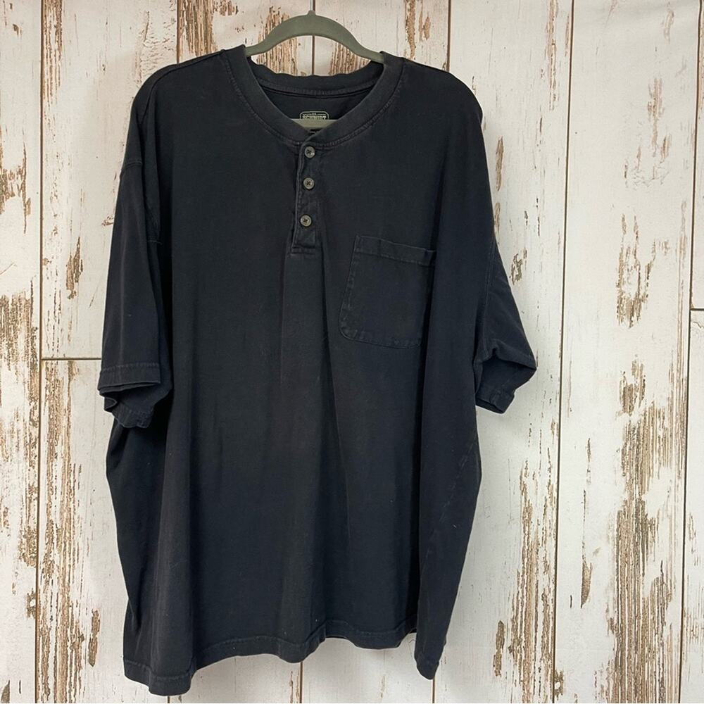 C.E. Schmidt, Short Sleeve T-Shirt with Pocket. Size 4XL. In good used condition